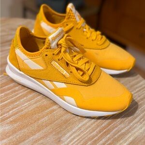 New, Reebok sneaker yellow